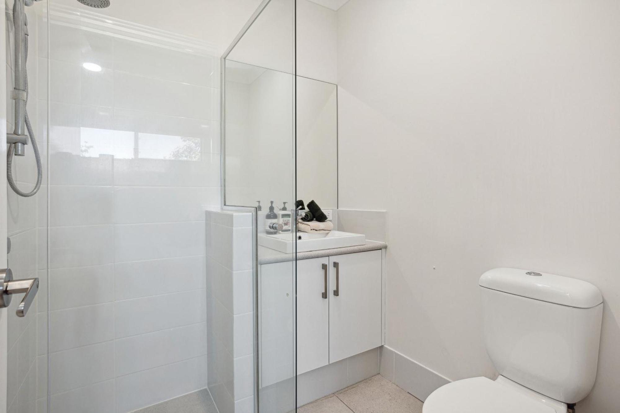 Tranquil Tree Views 2 Bedroom 2 Bathroom Apartment Perth Bagian luar foto