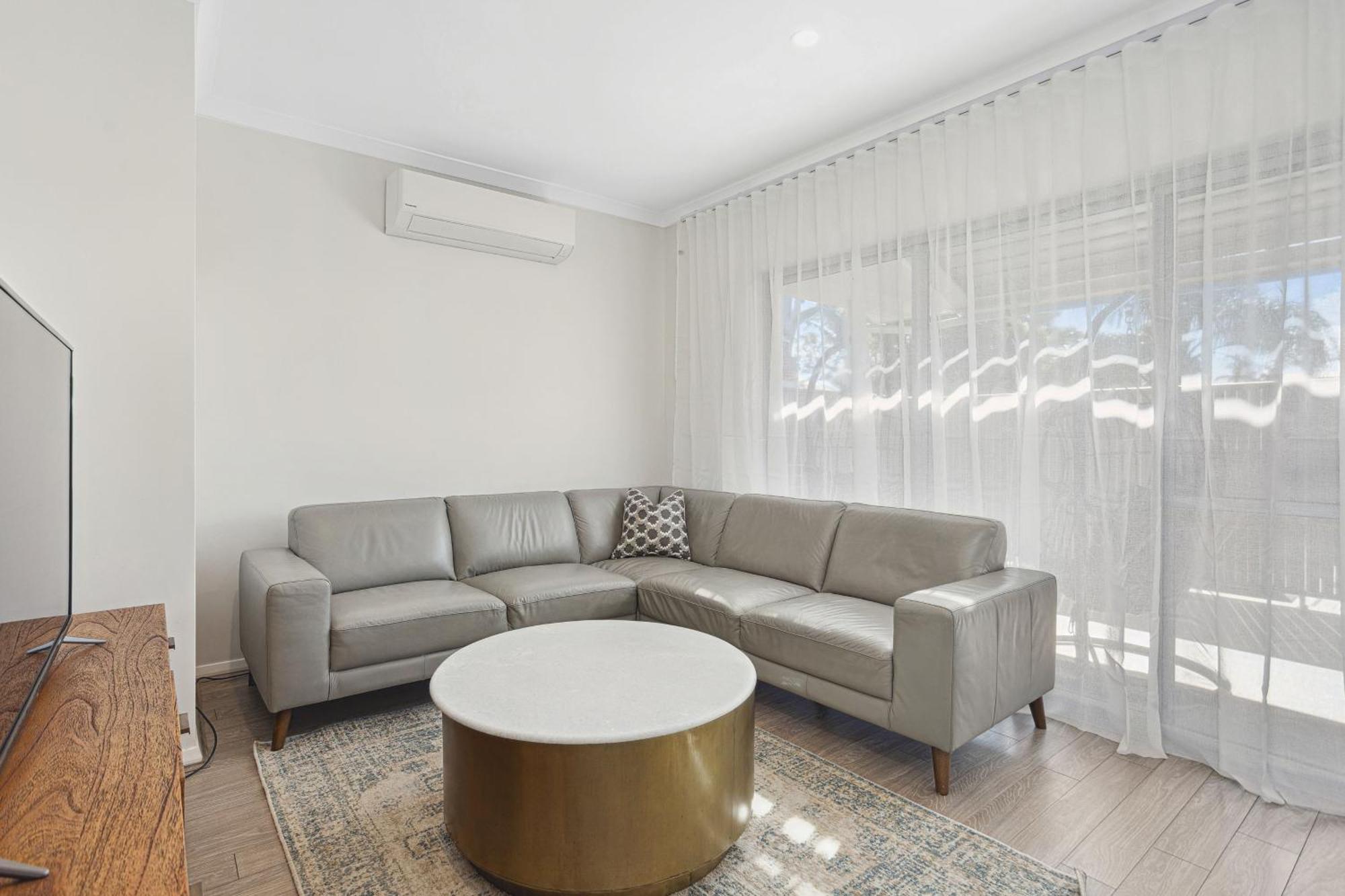 Tranquil Tree Views 2 Bedroom 2 Bathroom Apartment Perth Bagian luar foto